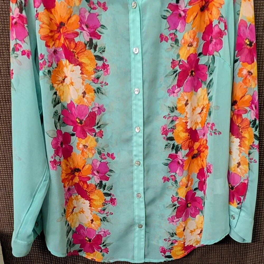 Fig and Flower Womens Pluxs Size 2XFloral Graphic Sheer Bouse - Picture 5 of 6